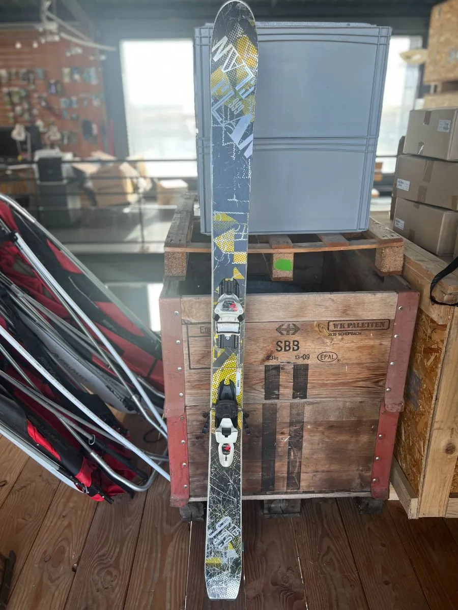 ELAN 999 2 ELAN 999 – Image 2