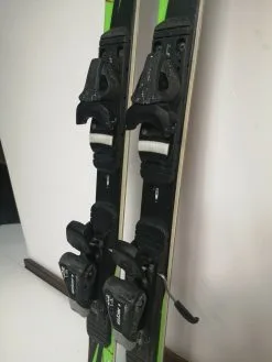 ELAN Race Rcg -Skis alpins Soldes 63cb1ef6016b54.20716669 skis alpins elan race rcg