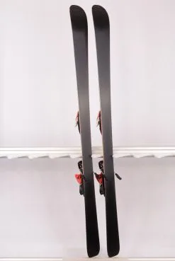 Atomic Redster Jr Marcel Hirscher -Skis alpins Soldes 63e50b50e98848.40031467 skis alpins atomic redter jr marcel hircher